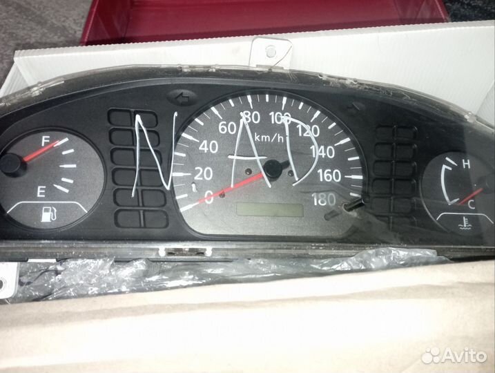 Щиток приборов Nissan AD Y11