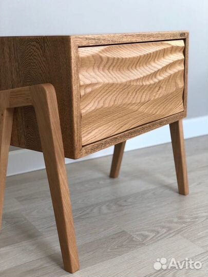 Тумба с выдвижным ящиком 