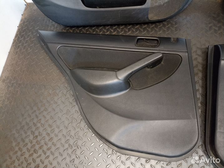 Обшивка двери задней для Honda Civic 2001- 2005
