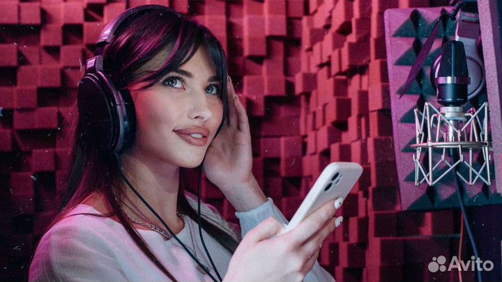 Запись песни на студии звукозаписи