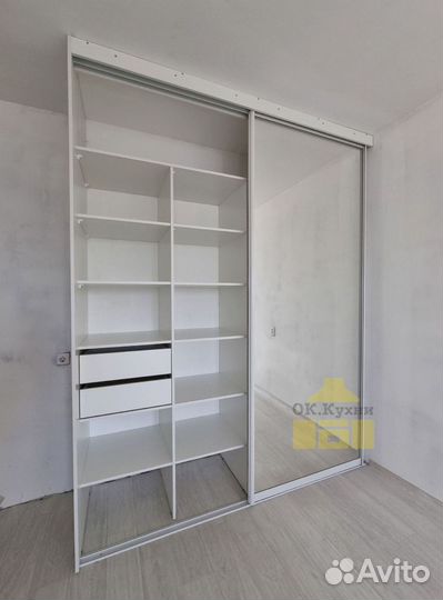 Шкаф в детскую