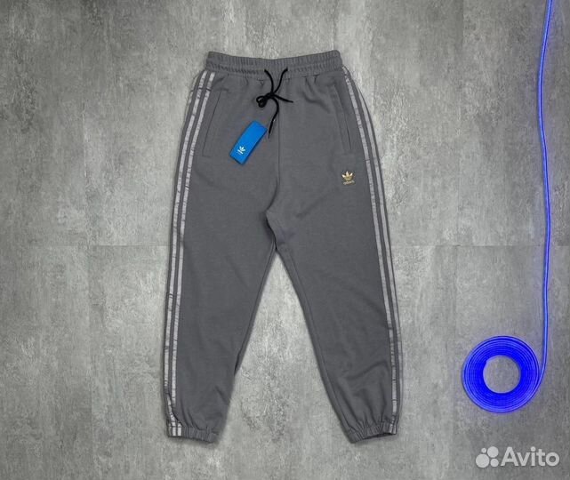 Спортивные штаны adidas