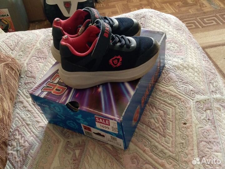 Кроссовки на мальчика