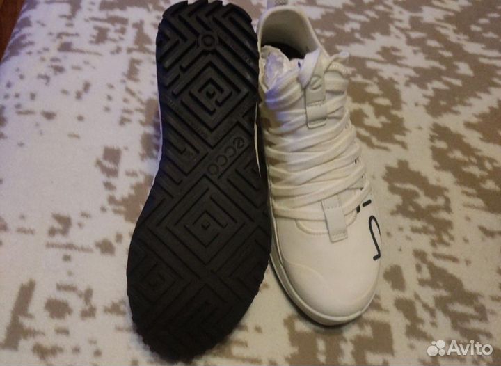 36,38 Кроссовки женские размер новые