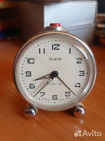 Винтажные часы-будильник Слава