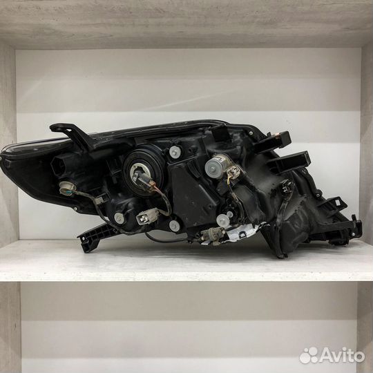 Фара левая Toyota LandCruiser Prado 150 рестайл