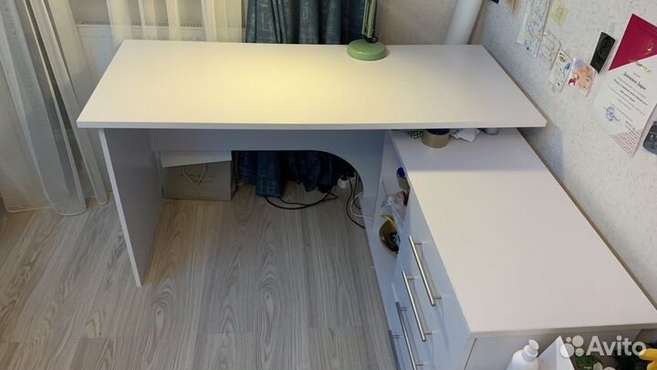 Письменный стол