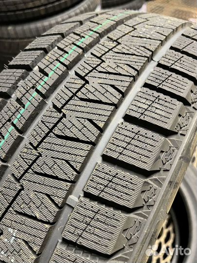 Kapsen SnowShoes AW33 275/45 R20 110U