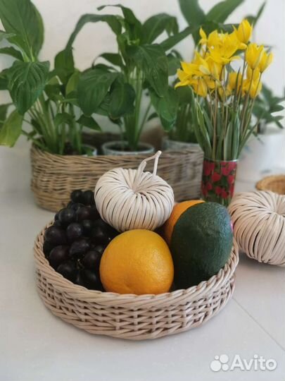 Поднос плетеный, плетёная фруктовница