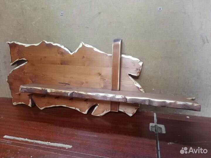 Вешалка с полкой