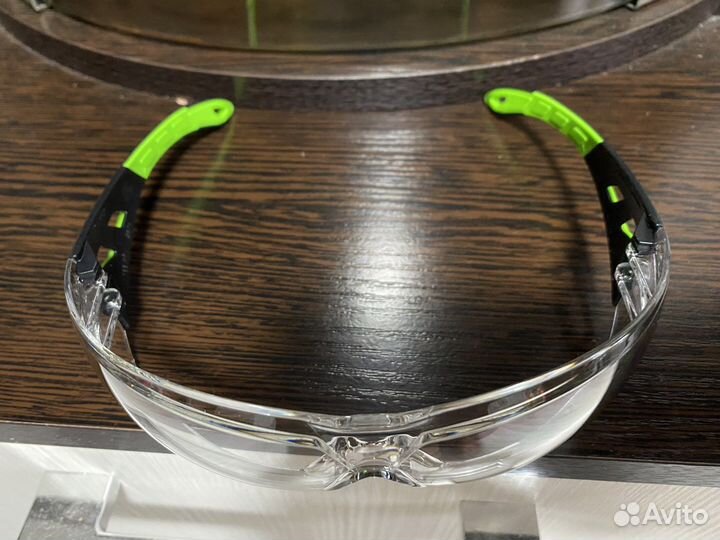 Защитные очки Uvex Pheos