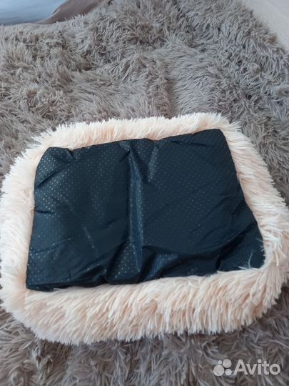 Лежанка для собак и кошек