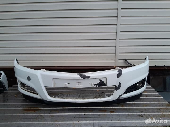 Бампер передний Опель астра H c2007 рестайлинг