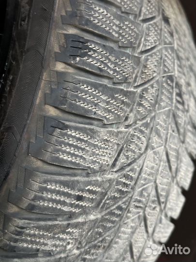 Triangle IceLink Trin PS01 235/40 R18