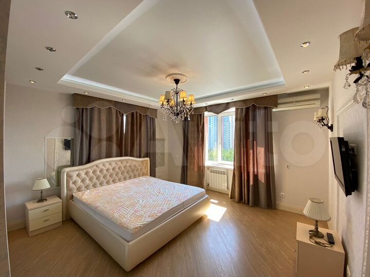 4-к. квартира, 120 м², 11/18 эт.