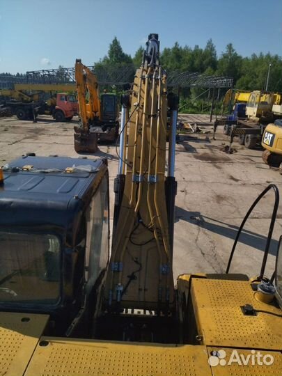 Гусеничный экскаватор CAT 320D L, 2012