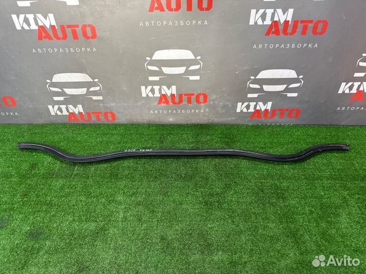 Уплотнитель жабо Volkswagen Polo 5 