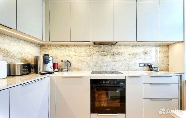 Кухня до потолка