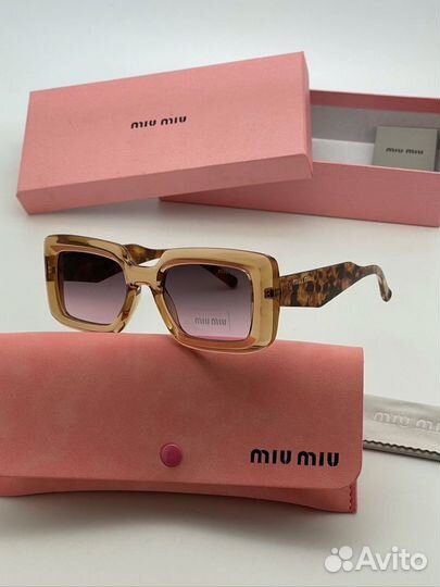 Солнцезащитные очки miu miu