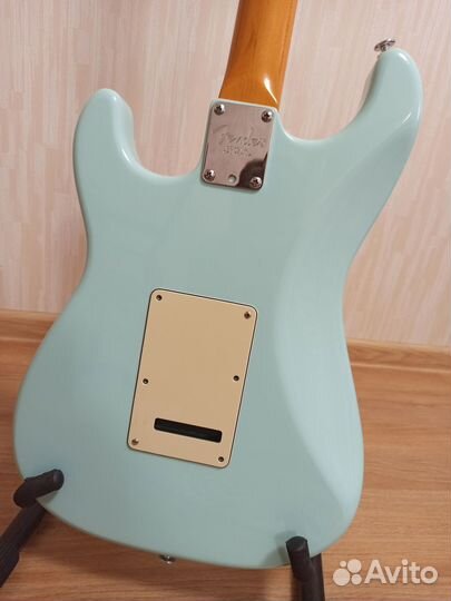 Электрогитара стратокастер Fender/Göldo