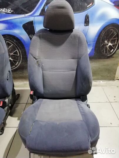 Передние задние сиденья в сборе Nissan Primera P12