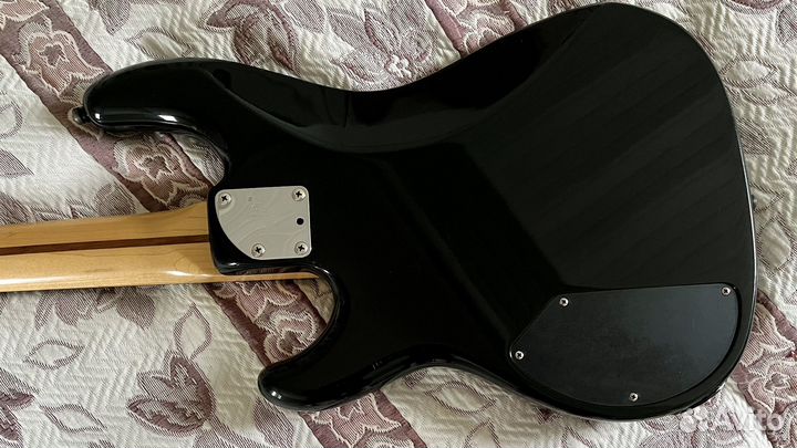 Бас Гитара Fender Squier Precision Bass SPJ-39