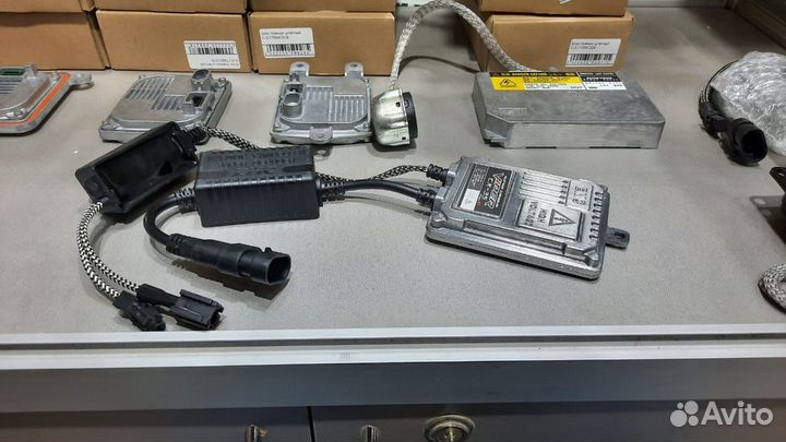 Блок розжига ксенона slim Can Bus (с обманкой)