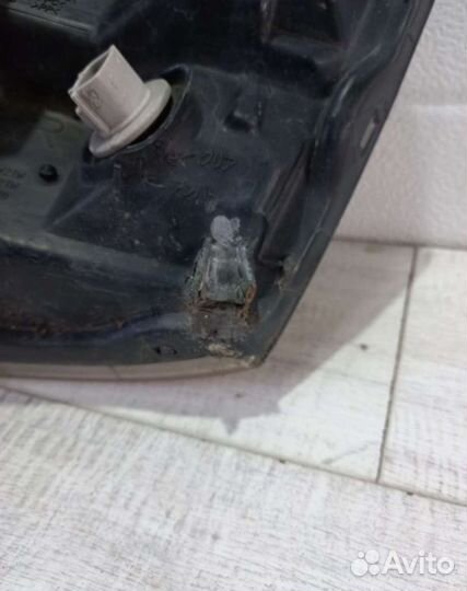 Фара передняя правая Mitsubishi Pajero 3