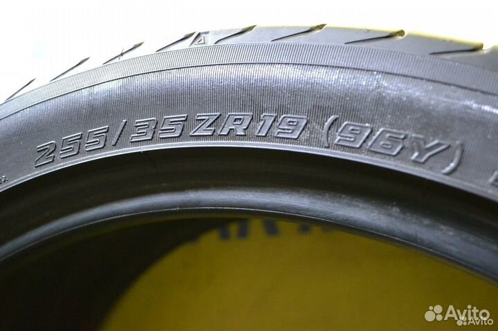 Yokohama Advan Sport V105 255/35 R19