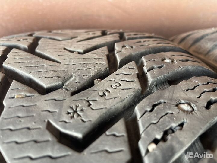 Nokian Tyres Hakkapeliitta 8 SUV 215/55 R18