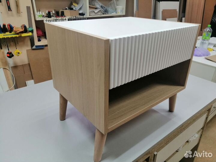 Тумба прикроватная