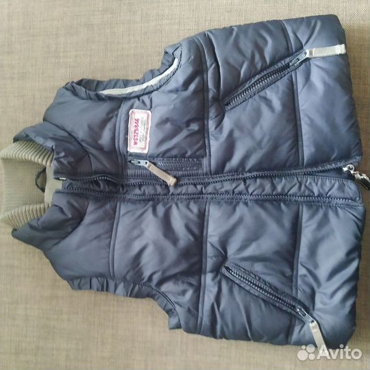 Продам жилетку на мальчика M&S