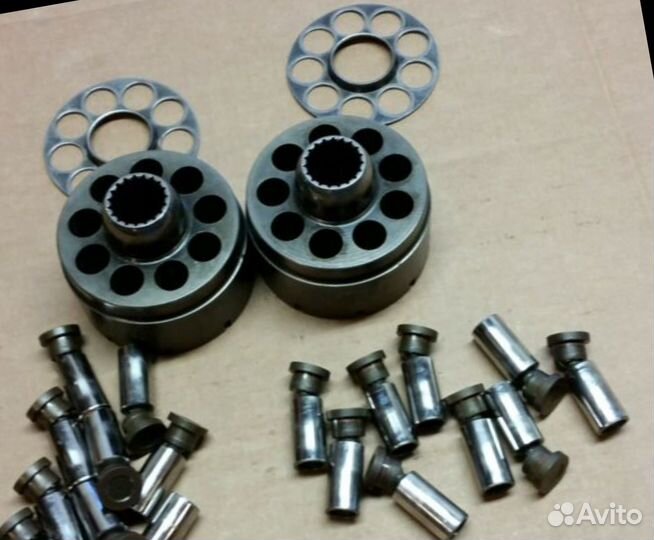 Блок поршней гидромотора Хитачи zx225usrlc