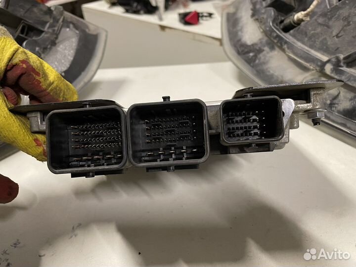 Блок управления двигателем Peugeot 308