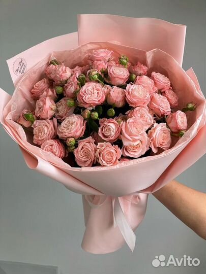 Букеты из кустовых роз