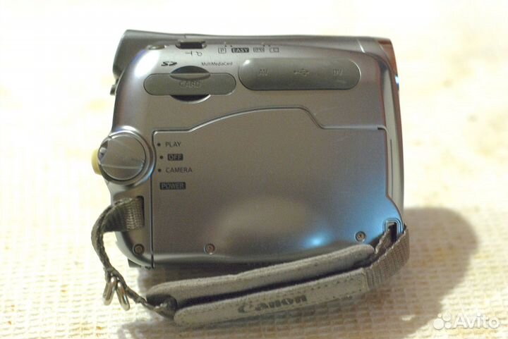 Видеокамера Canon MV960
