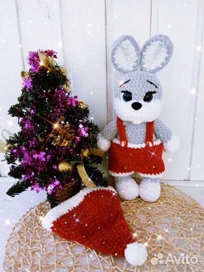 Вязаные игрушки Зайка