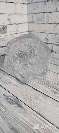 Хрустальная ваза