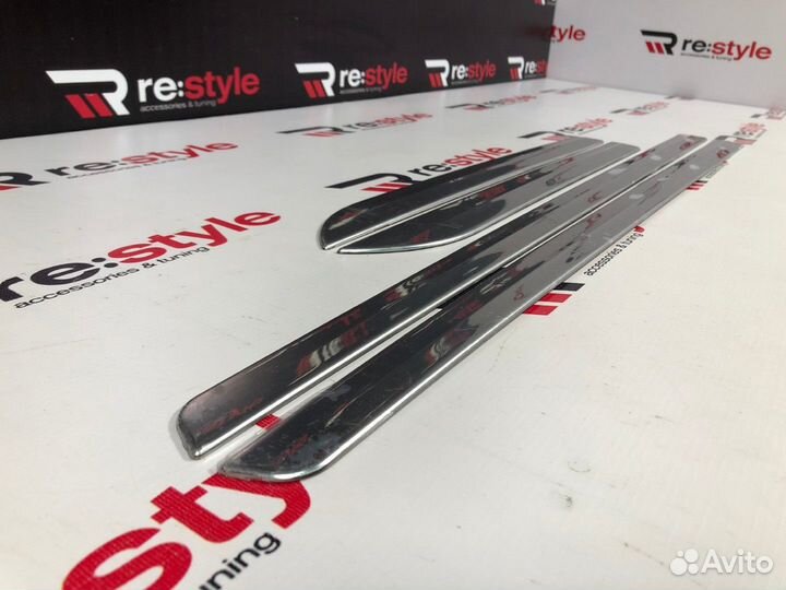 Молдинги дверей Toyota Aqua Хром SN30 Т2539