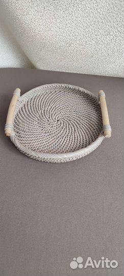 Корзинки, подносы