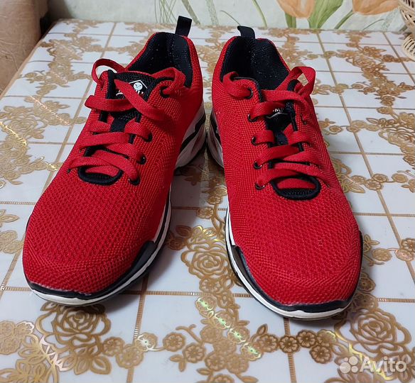 Кроссовки женские 38 размер