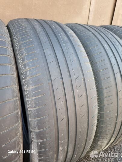 Yokohama BluEarth AE50 SUV 235/55 R18 100V