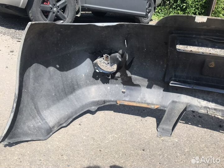 Бампер передний Ниссан Икс Трейл Т30