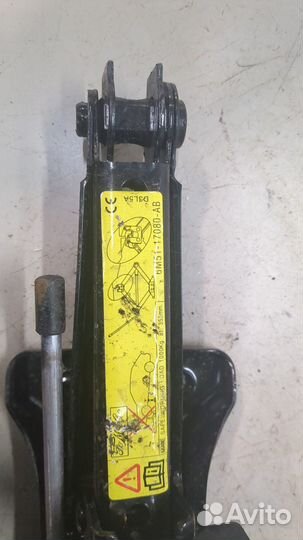 Домкрат Chevrolet Captiva, 2012