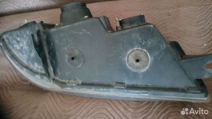 Стекло и корпус на фару ваз 2110