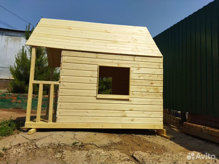 Детский игровой домик из дерева