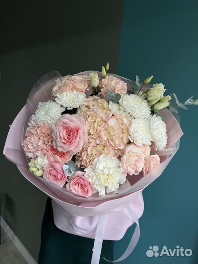 Авторский пышный букет цветы с доставкой