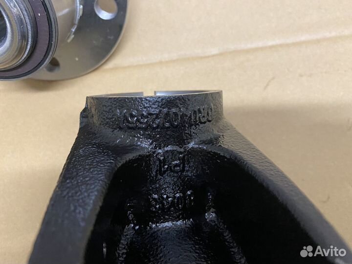 Поворотный кулак левый правый polo rapid