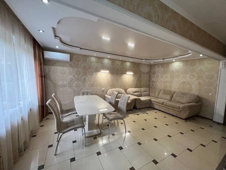 3-к. квартира, 70 м², 2/5 эт.