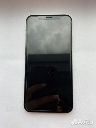 Телефон iPhone 10